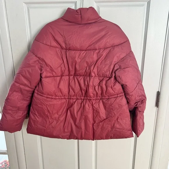 New with tags J Crew Alps Puffer jacket with Primaloft -Medium, color rose petal